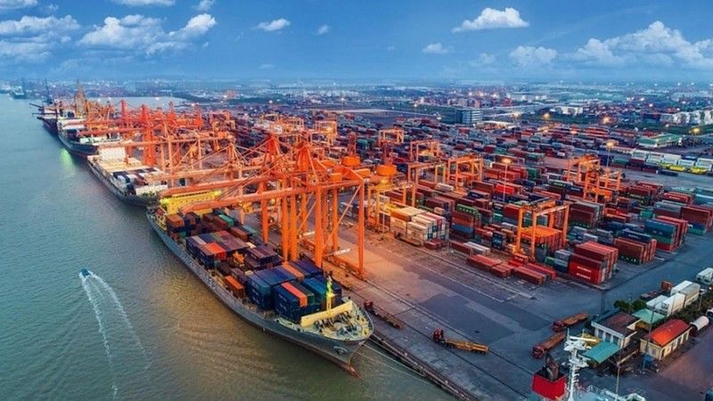 Cán cân thương mại là gì? Công thức tính và ví dụ minh họa