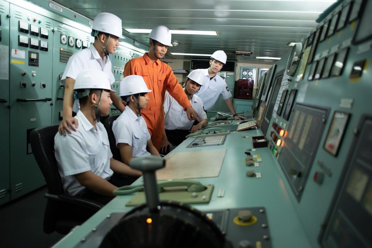 Ngành kỹ thuật tàu thủy là gì? Học gì, làm gì và lương bao nhiêu