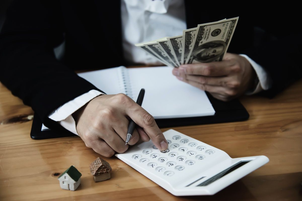Commission là gì? Các dạng commission phổ biến hiện nay