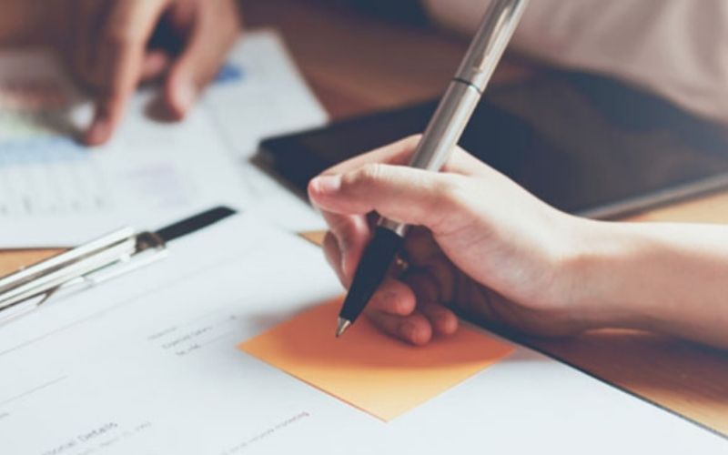 Cách viết đơn xin nghỉ học đúng chuẩn, tải mẫu miễn phí 2025