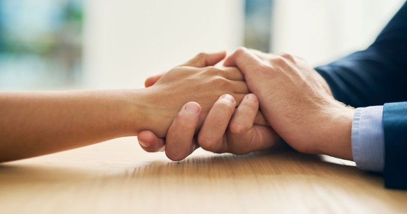 Đồng cảm là gì? Cách thể hiện sự đồng cảm với người khác