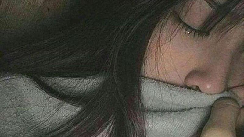 Người dễ khóc là người như thế nào? Cách quản lý cảm xúc người mau nước mắt.