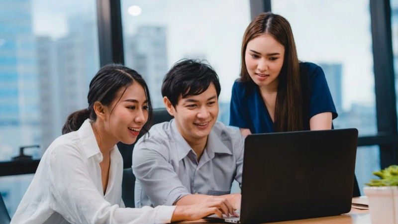 Support là gì? Phân biệt Support với Help và Assist
