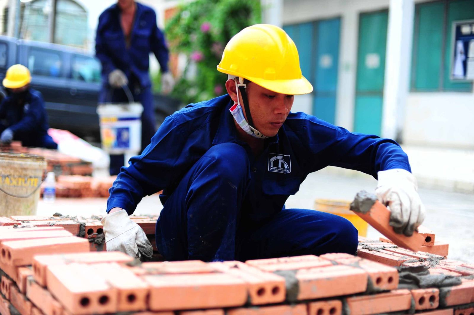 Thợ nề là gì? Công việc, mức lương, kỹ năng và cơ hội nghề nghiệp