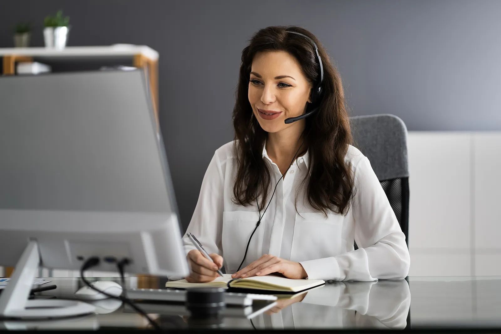 Virtual Assistant là gì? Cẩm nang từ A-Z về nghề Trợ lý ảo